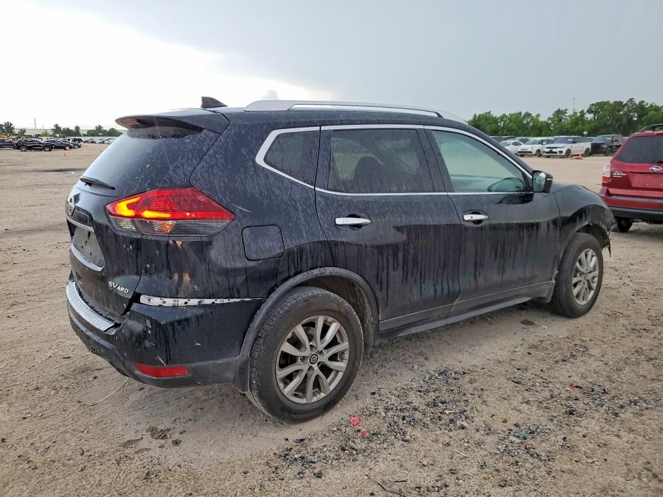55413506 :رقم المزاد ، KNMAT2MV8JP620522 vin ، 2018 Nissan Rogue مزاد بيع