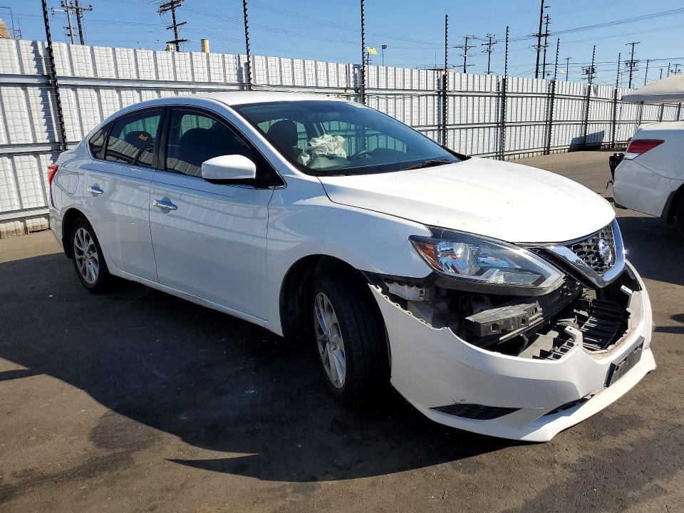2018 Nissan Sentra მანქანა იყიდება აუქციონზე, vin: 3N1AB7APXJY216998, აუქციონის ნომერი: 57598206