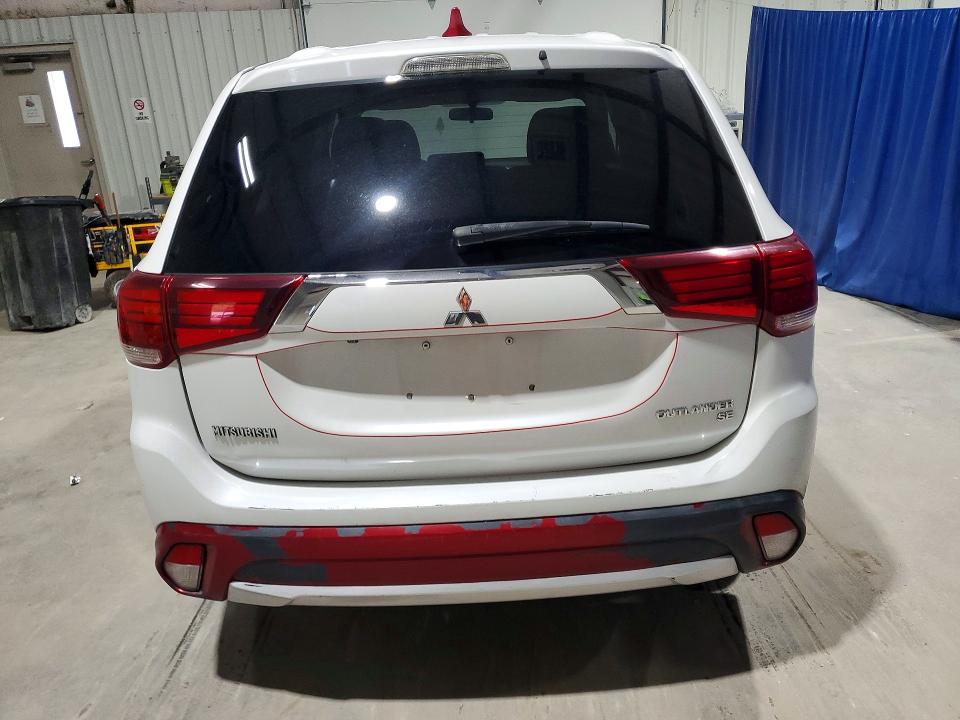 Продажа на аукционе авто 2018 Mitsubishi Outlander, vin: JA4AD3A34JZ032251, номер лота: 58908156