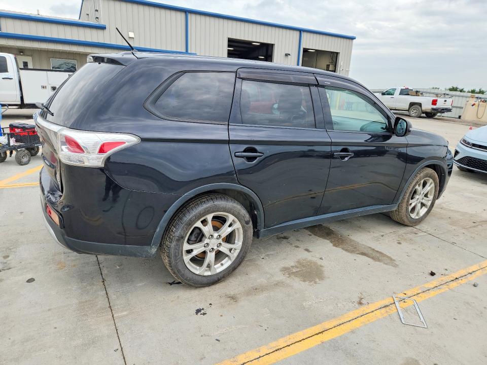 2015 Mitsubishi Outlander მანქანა იყიდება აუქციონზე, vin: JA4AZ3A32FZ005400, აუქციონის ნომერი: 58043396