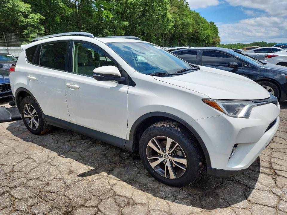 Aukcja sprzedaży 2018 Toyota Rav4, vin: JTMWFREV3JJ208743, numer aukcji: 56988236