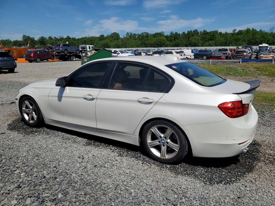56424436 :رقم المزاد ، WBA3B3G50FNR87041 vin ، 2015 Bmw 328 مزاد بيع