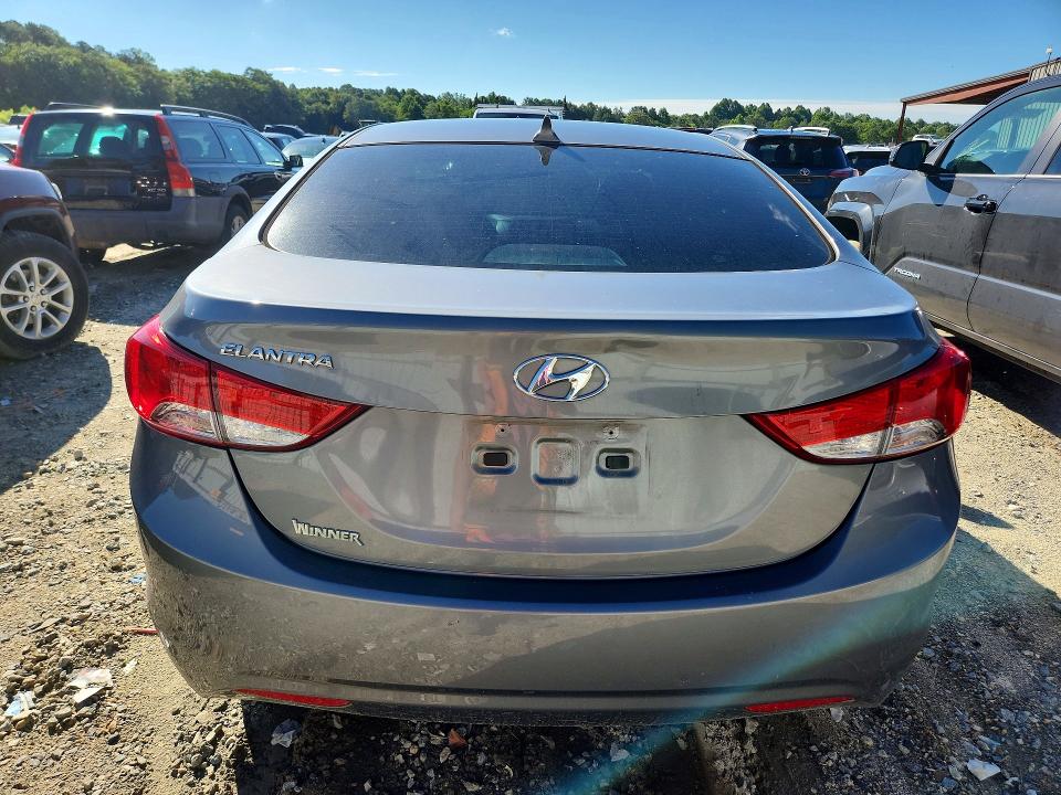 2013 Hyundai Elantra მანქანა იყიდება აუქციონზე, vin: 5NPDH4AE8DH404684, აუქციონის ნომერი: 57120776