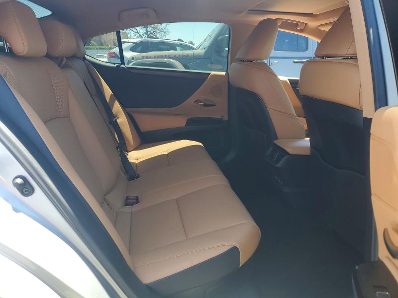 57051256 :رقم المزاد ، 58ADA1C16SU063676 vin ، 2025 Lexus Es 300h مزاد بيع