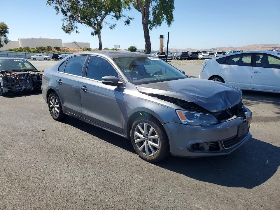 2013 Volkswagen Jetta მანქანა იყიდება აუქციონზე, vin: 3VWDX7AJXDM411094, აუქციონის ნომერი: 57546746