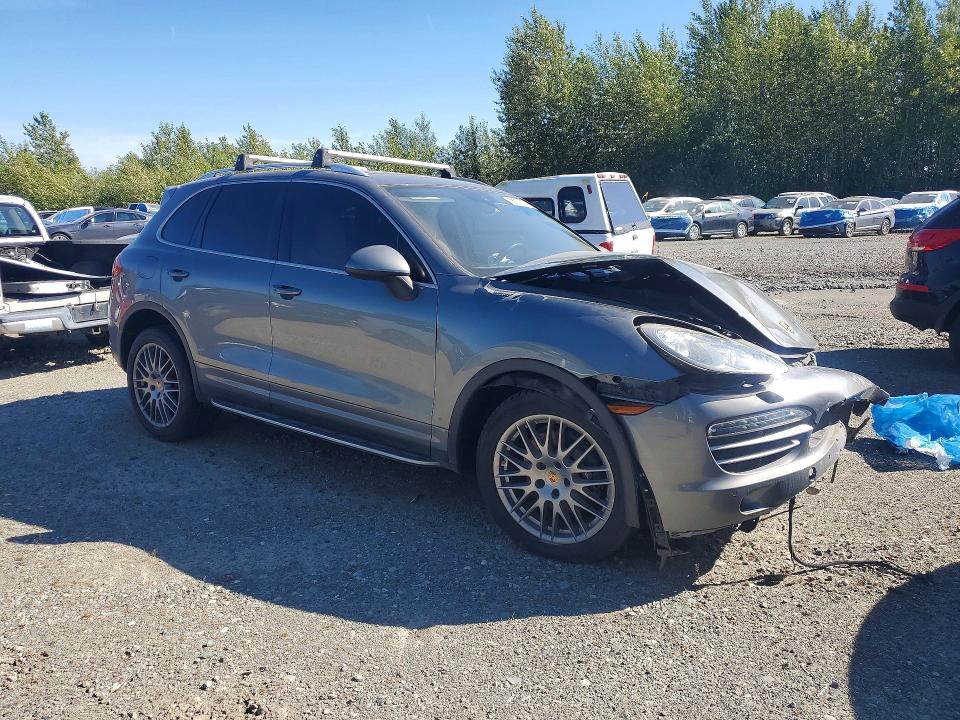 58272776 :رقم المزاد ، WP1AA2A21ELA94732 vin ، 2014 Porsche Cayenne مزاد بيع