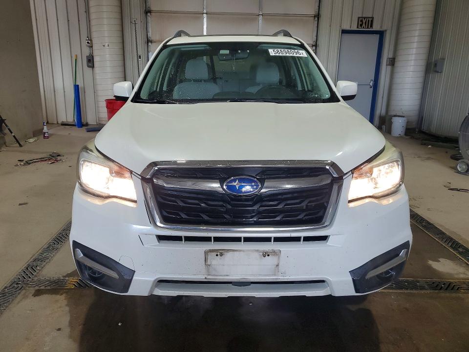 Продажа на аукционе авто 2017 Subaru Forester, vin: JF2SJAEC3HH535689, номер лота: 58898096