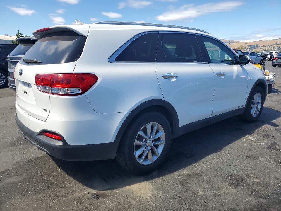 2017 Kia Sorento მანქანა იყიდება აუქციონზე, vin: 5XYPGDA50HG227416, აუქციონის ნომერი: 59005676