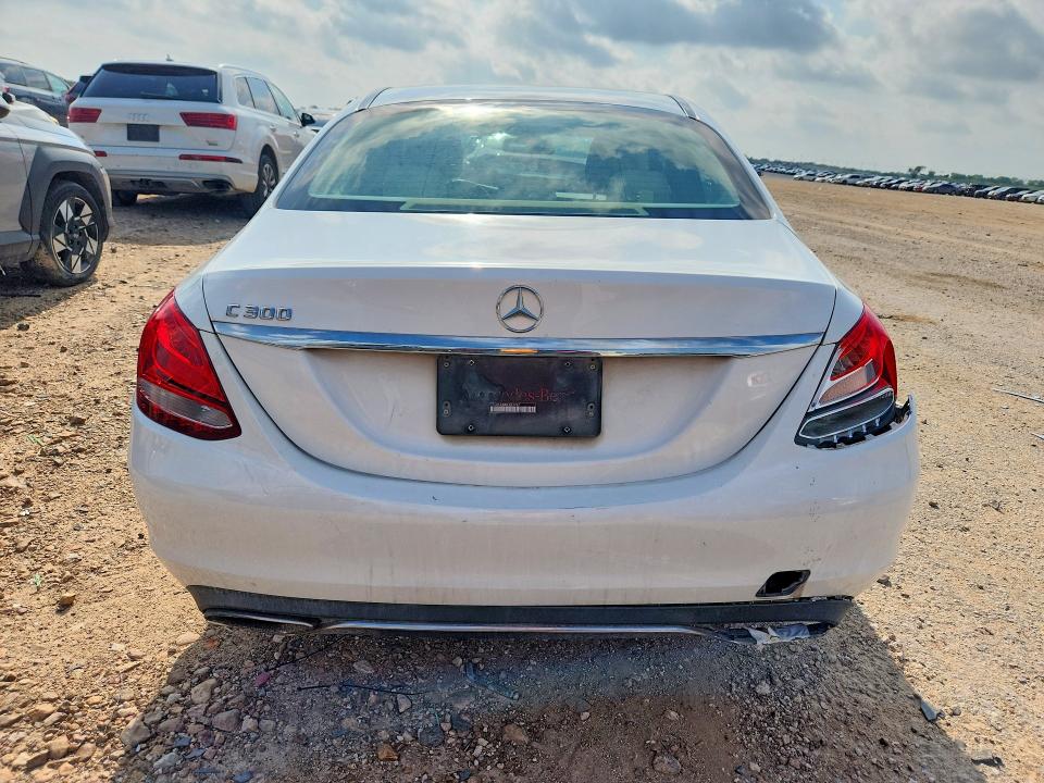 57849836 :رقم المزاد ، 55SWF4JB4FU051767 vin ، 2015 Mercedes-benz C مزاد بيع