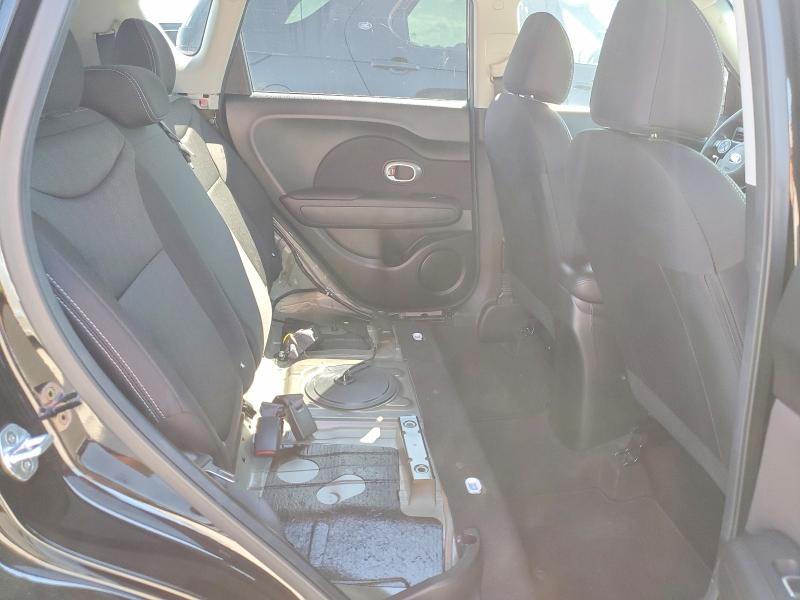 2018 Kia Soul მანქანა იყიდება აუქციონზე, vin: KNDJN2A26J7600774, აუქციონის ნომერი: 57422236