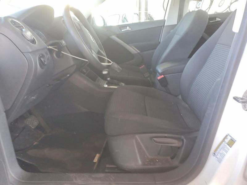 57956486 :رقم المزاد ، WVGAV7AX9AW001295 vin ، 2010 Volkswagen Tiguan مزاد بيع