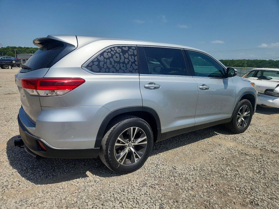 59032096 :رقم المزاد ، 5TDZZRFH7KS297864 vin ، 2019 Toyota Highlander مزاد بيع