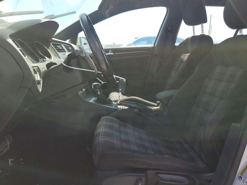 58240696 :رقم المزاد ، 3VW4T7AU8HM060715 vin ، 2017 Volkswagen Gti مزاد بيع