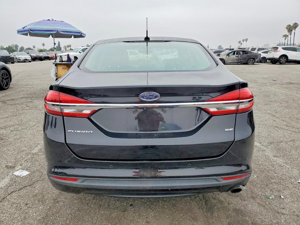 56103256 :رقم المزاد ، 3FA6P0HD7HR293863 vin ، 2017 Ford Fusion مزاد بيع