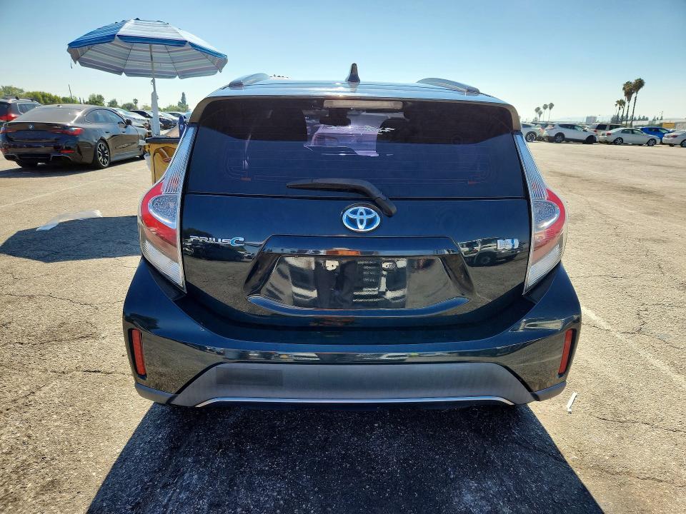 59180726 :رقم المزاد ، JTDKDTB34J1611182 vin ، 2018 Toyota Prius C مزاد بيع