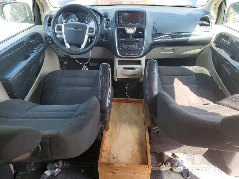 56863986 :رقم المزاد ، 2C4RC1BG6FR609705 vin ، 2015 Chrysler Town & Country مزاد بيع