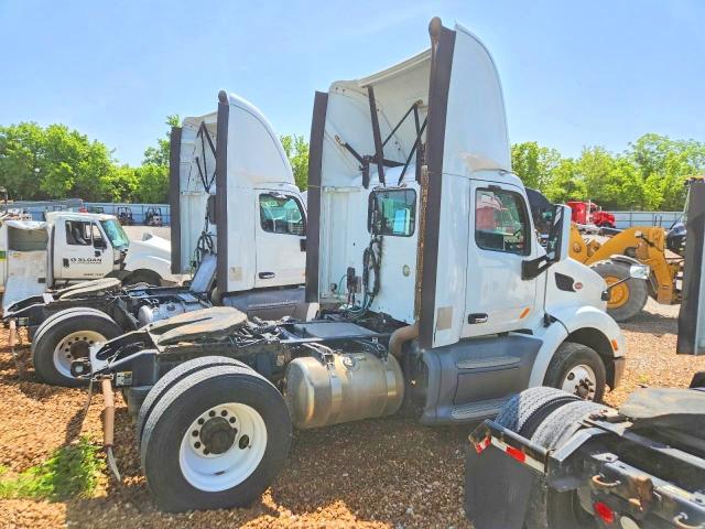 Продажа на аукционе авто 2016 Peterbilt 579, vin: 1XPBA48X8GD354431, номер лота: 53848376