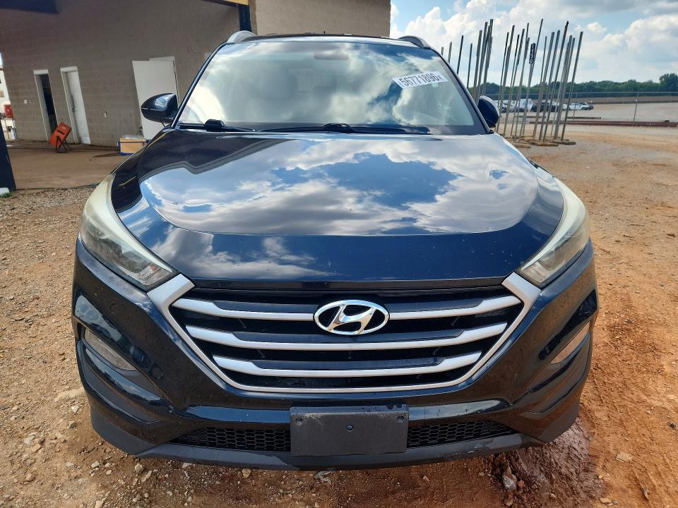 56771896 :رقم المزاد ، KM8J3CA44HU461801 vin ، 2017 Hyundai Tucson مزاد بيع