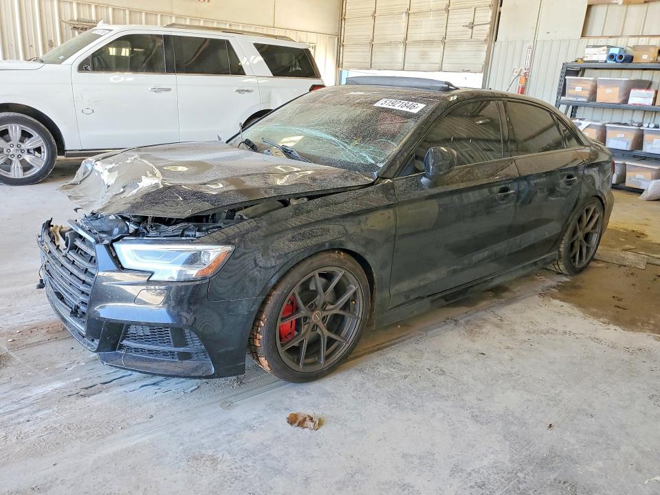 51921846 :رقم المزاد ، WAUB1GFF6J1052719 vin ، 2018 Audi S3 مزاد بيع