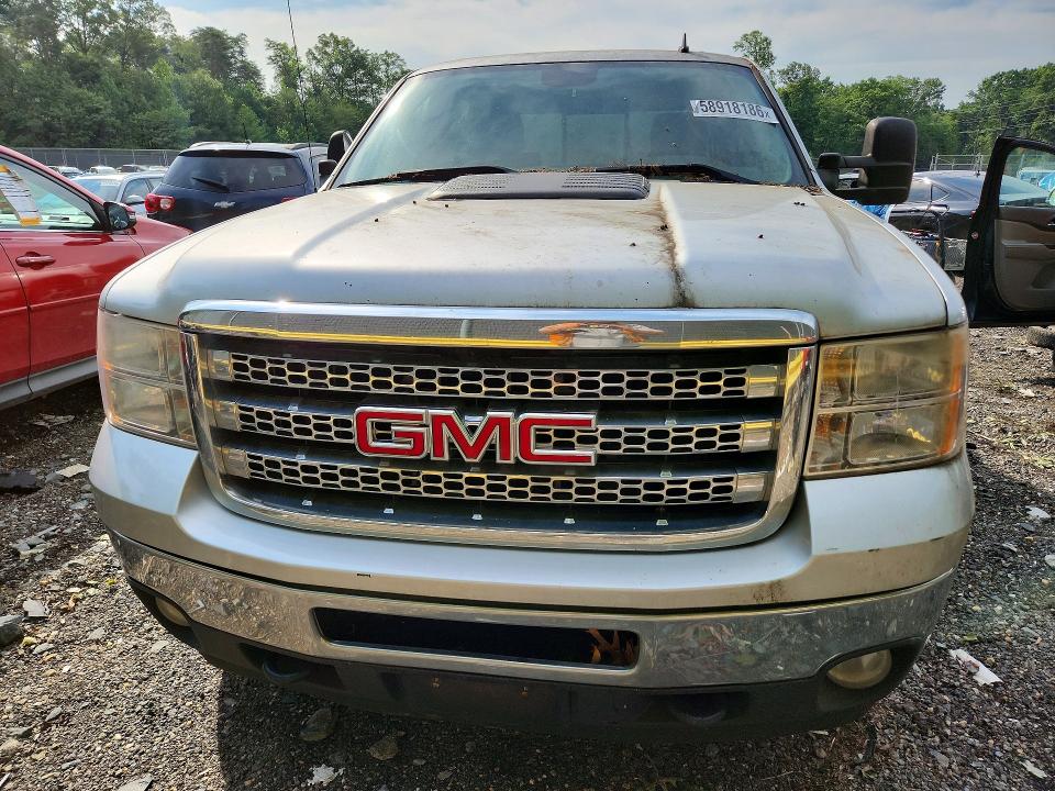 58918186 :رقم المزاد ، 1GT120EG0EF161862 vin ، 2014 Gmc Sierra مزاد بيع