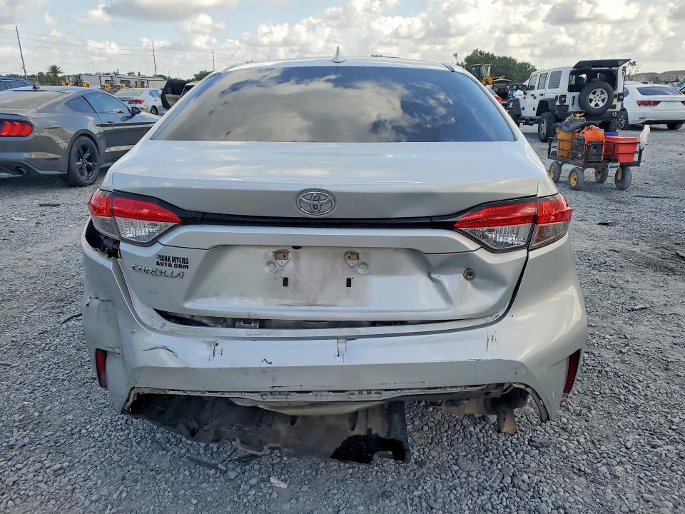 58596606 :رقم المزاد ، 5YFDPRAE1LP005729 vin ، 2020 Toyota Corolla مزاد بيع