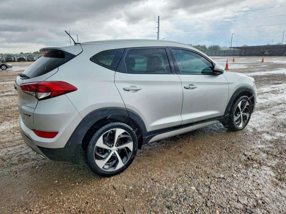 Продаж на аукціоні авто 2017 Hyundai Tucson, vin: KM8J33A2XHU521174, номер лоту: 55992556