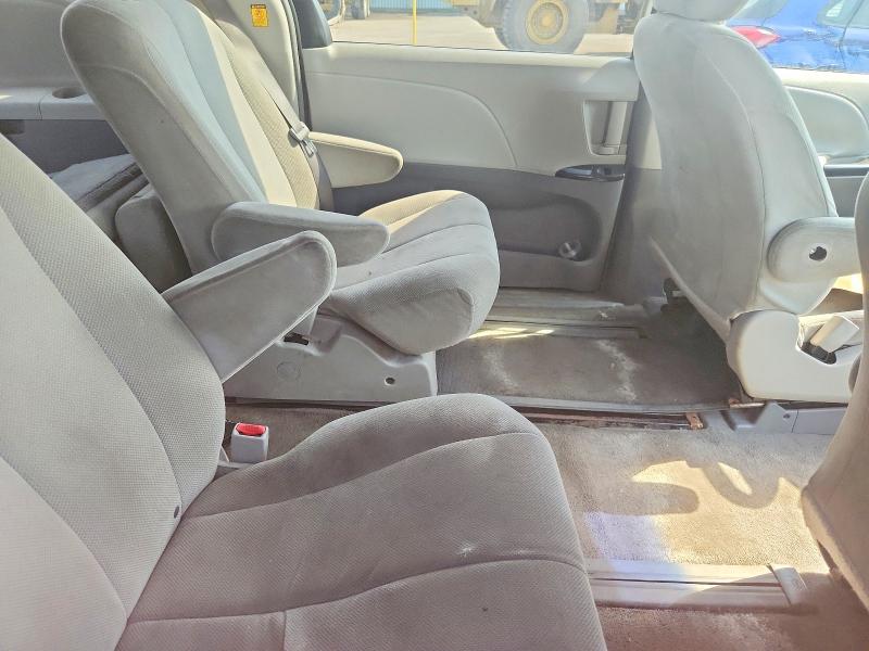 59095756 :رقم المزاد ، 5TDZK3DC9BS050290 vin ، 2011 Toyota Sienna مزاد بيع