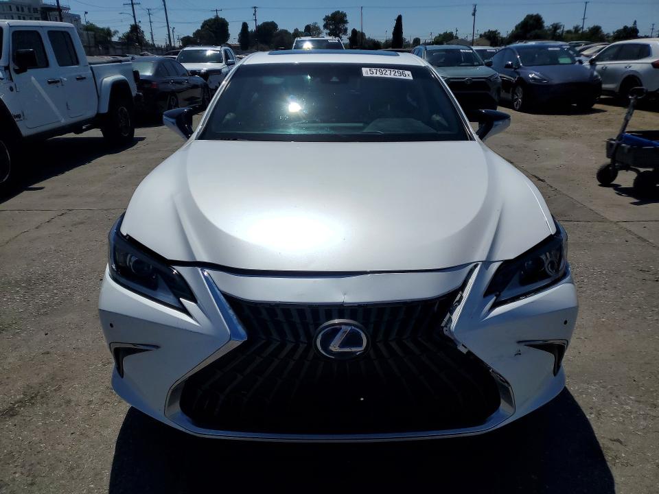 Продажа на аукционе авто 2021 Lexus Es 300h, vin: 58ACA1C17MU003355, номер лота: 57927296