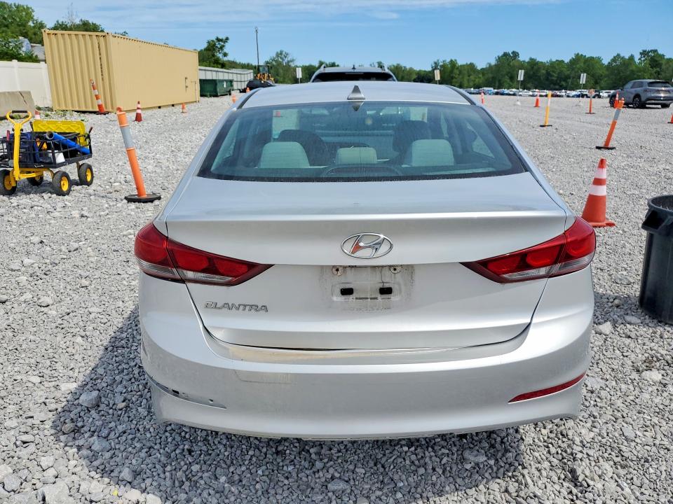 2017 Hyundai Elantra მანქანა იყიდება აუქციონზე, vin: 5NPD84LF0HH018286, აუქციონის ნომერი: 55832346