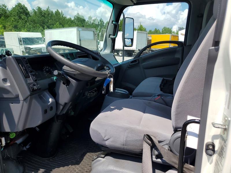 58421016 :رقم المزاد ، 54DE5W1L8NSR00042 vin ، 2022 Isuzu Nrr مزاد بيع