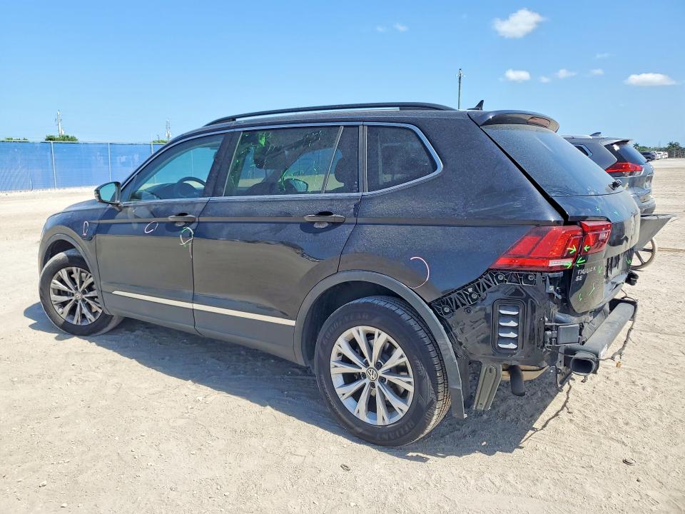 Продажа на аукционе авто 2018 Volkswagen Tiguan, vin: 3VV2B7AX2JM170884, номер лота: 57292196