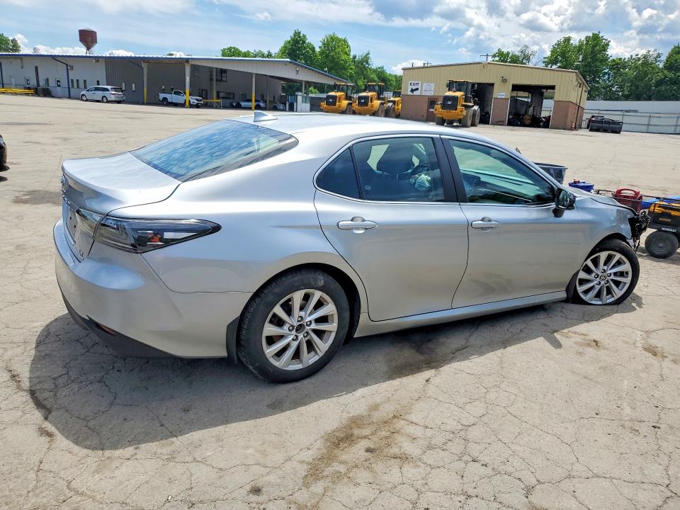 2022 Toyota Camry მანქანა იყიდება აუქციონზე, vin: 4T1C11BK5NU055795, აუქციონის ნომერი: 58254576