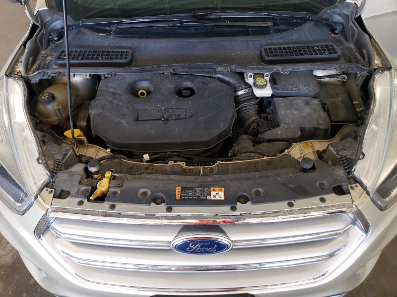 2017 Ford Escape მანქანა იყიდება აუქციონზე, vin: 1FMCU9J95HUE23840, აუქციონის ნომერი: 55834526