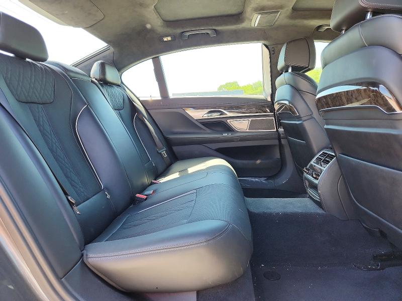 55880146 :رقم المزاد ، WBA7F2C53HG421811 vin ، 2017 Bmw 750 مزاد بيع