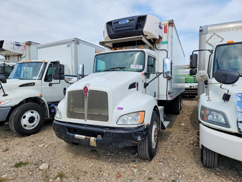 56216946 :رقم المزاد ، 2NKHLJ9X6GM487054 vin ، 2016 Kenworth T300 مزاد بيع