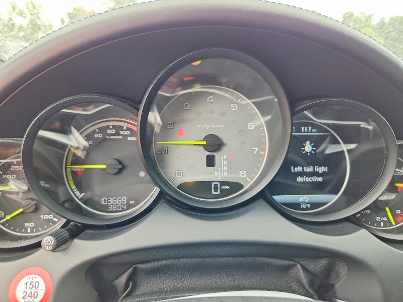 55739036 :رقم المزاد ، WP1AE2A24FLA50214 vin ، 2015 Porsche Cayenne مزاد بيع