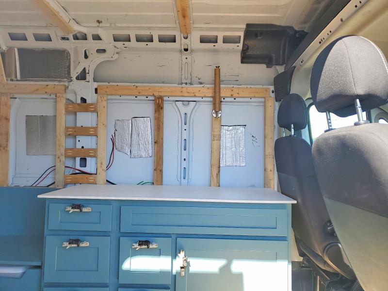58621346 :رقم المزاد ، 3C6TRVDG5JE148894 vin ، 2018 Ram Promaster 2500 مزاد بيع