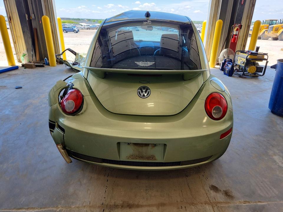 56486936 :رقم المزاد ، 3VWPW31C57M521310 vin ، 2007 Volkswagen New Beetle مزاد بيع