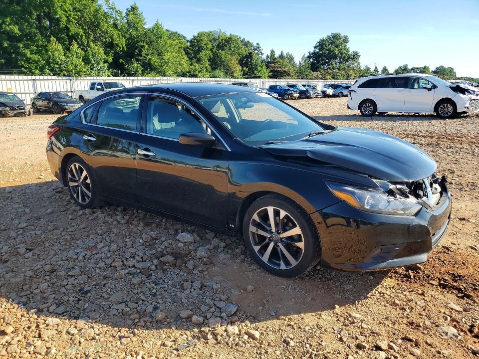 Продажа на аукционе авто 2017 Nissan Altima, vin: 1N4AL3AP2HC489249, номер лота: 58704236