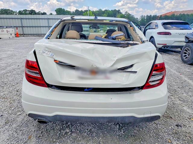 56783726 :رقم المزاد ، WDDGF4HB4CR194211 vin ، 2012 Mercedes-benz C مزاد بيع
