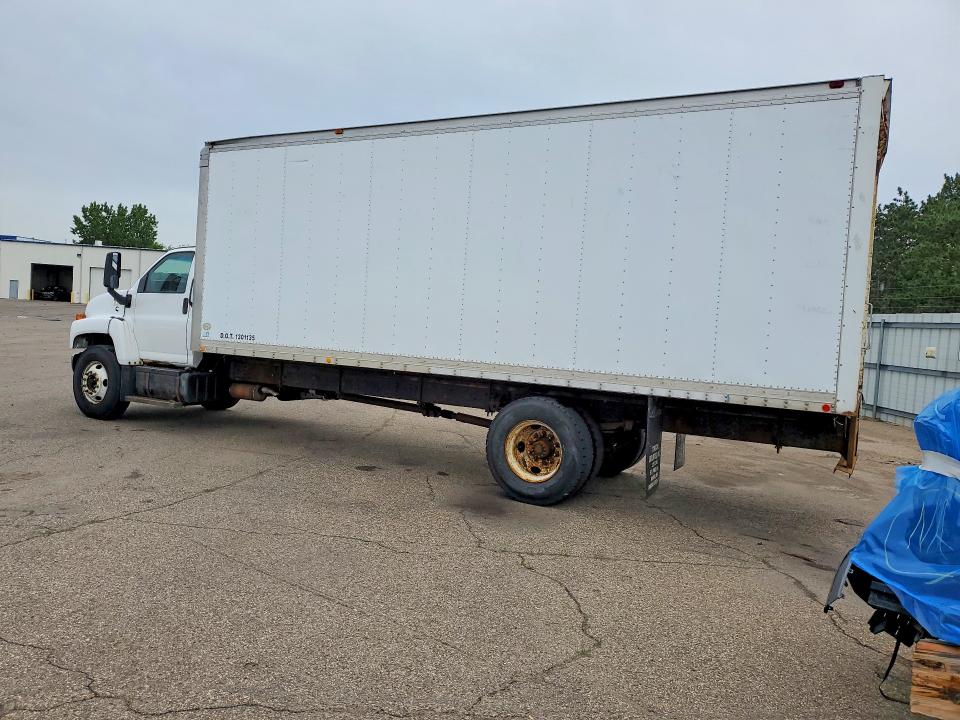 55966226 :رقم المزاد ، 1GBJ7C1EX4F520645 vin ، 2004 Chevrolet C7500 مزاد بيع