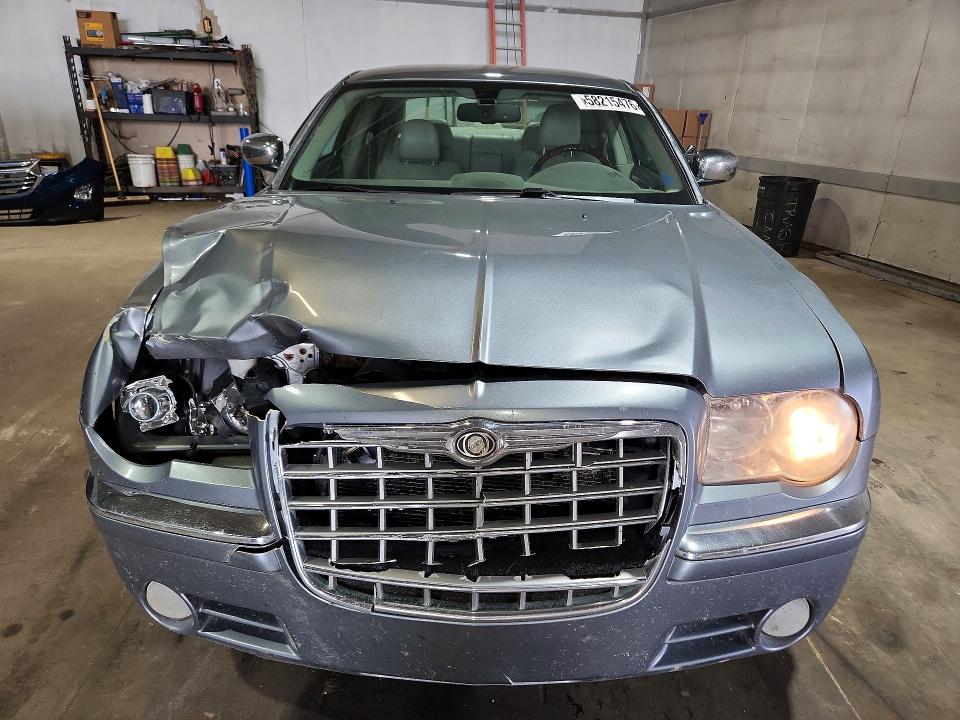 2006 Chrysler 300c მანქანა იყიდება აუქციონზე, vin: 2C3KA63H06H515700, აუქციონის ნომერი: 58215476