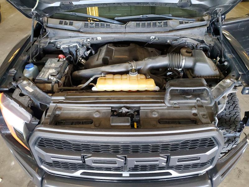 55372816 :رقم المزاد ، 1FTFW1RG9JFB81015 vin ، 2018 Ford F150 مزاد بيع