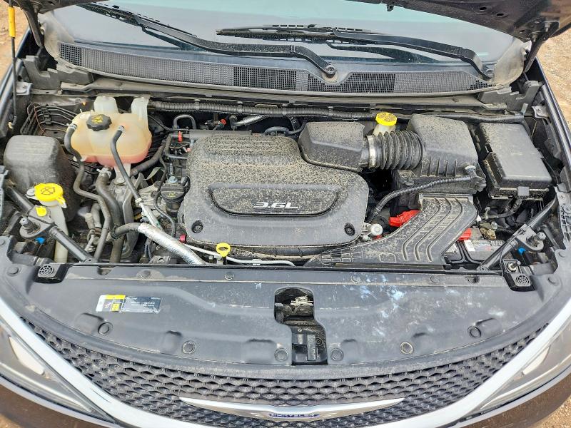 55122056 :رقم المزاد ، 2C4RC1EG1JR257329 vin ، 2018 Chrysler Pacifica مزاد بيع