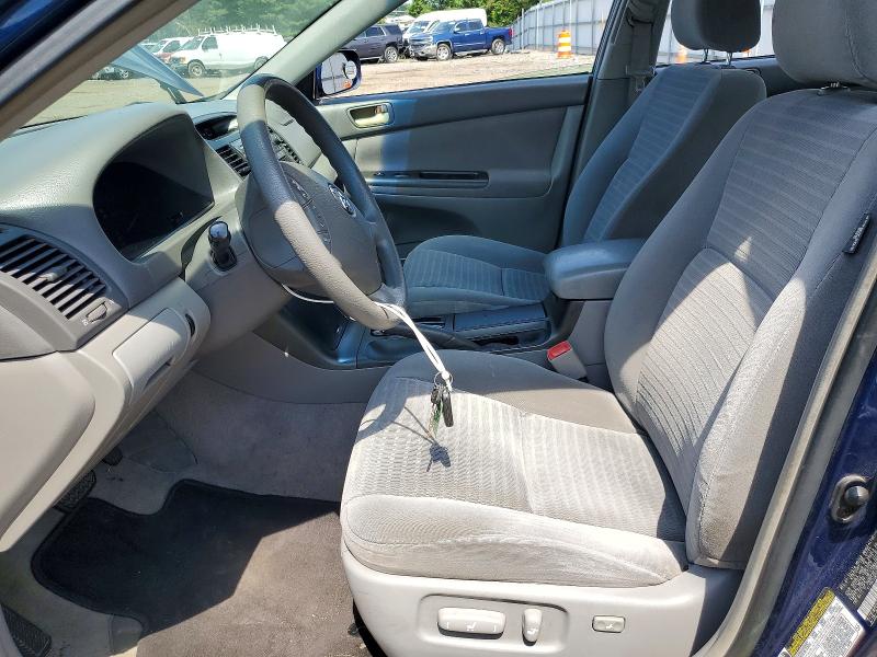 58826316 :رقم المزاد ، 4T1BE30K05U382748 vin ، 2005 Toyota Camry مزاد بيع