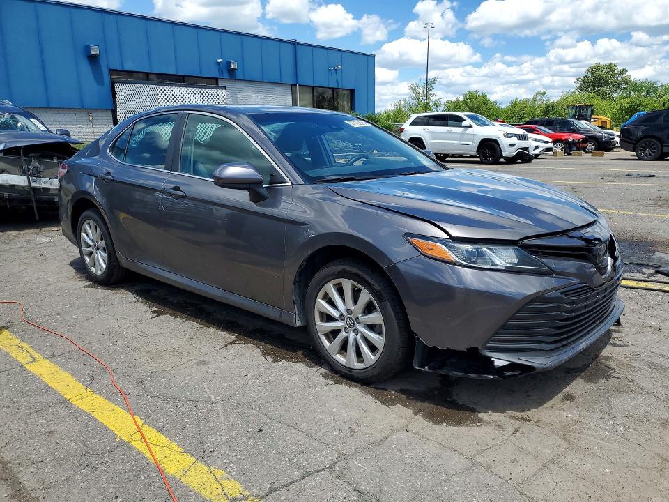 2018 Toyota Camry მანქანა იყიდება აუქციონზე, vin: 4T1B11HK1JU104293, აუქციონის ნომერი: 57718316