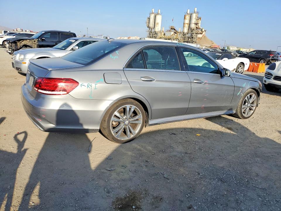 55592416 :رقم المزاد ، WDDHF5KB8FB090143 vin ، 2015 Mercedes-benz E مزاد بيع