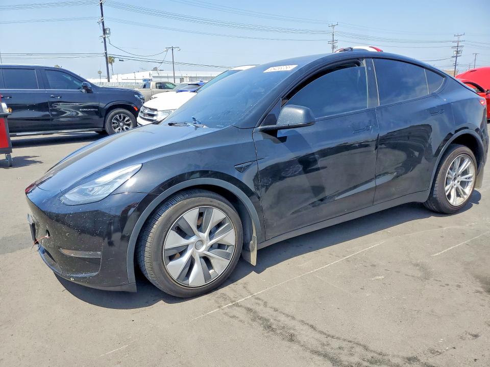 Auction sale of the 2021 Tesla Model Y, vin: 5YJYGAEE5MF299680, lot number: 55458056