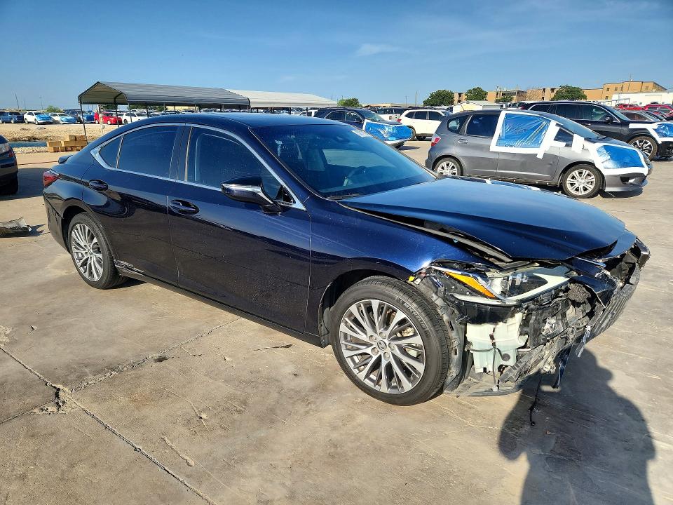 58711226 :رقم المزاد ، 58AB21B15KU004205 vin ، 2019 Lexus Es مزاد بيع