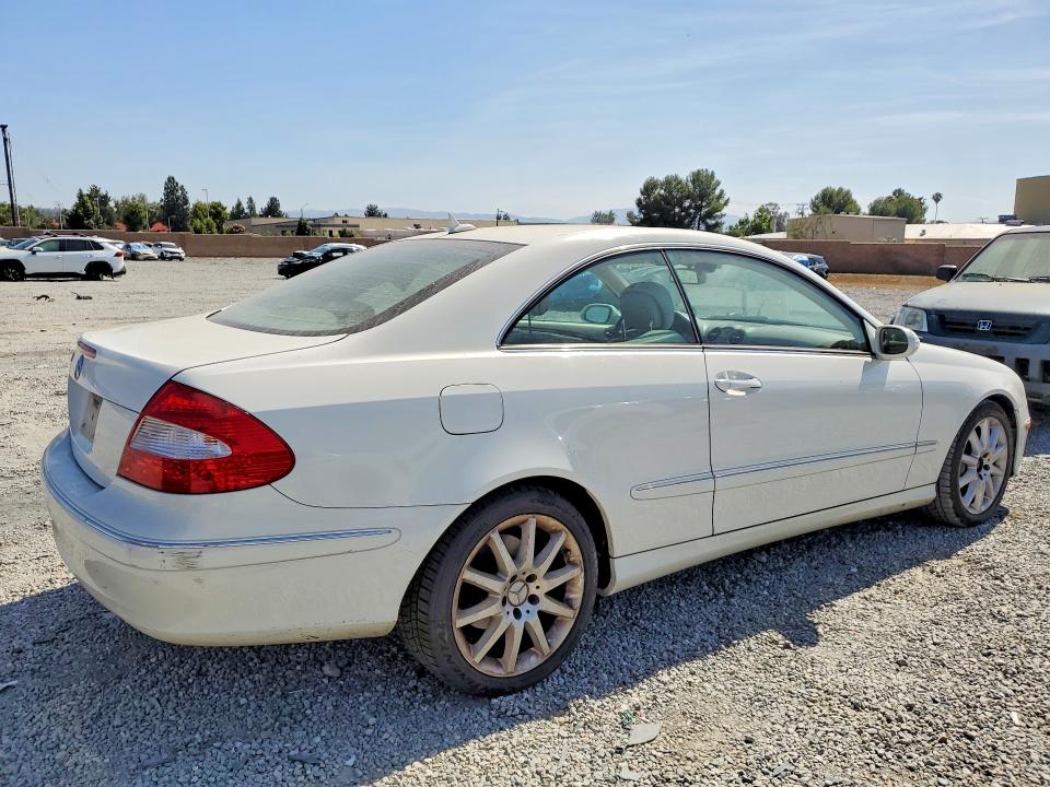 55806986 :رقم المزاد ، WDBTJ56H17F221150 vin ، 2007 Mercedes-benz Clk مزاد بيع